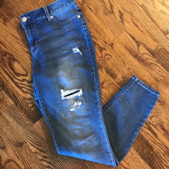 Maurices Mid-Rise Distressed Skinny Jeans - Picture 2 of 11